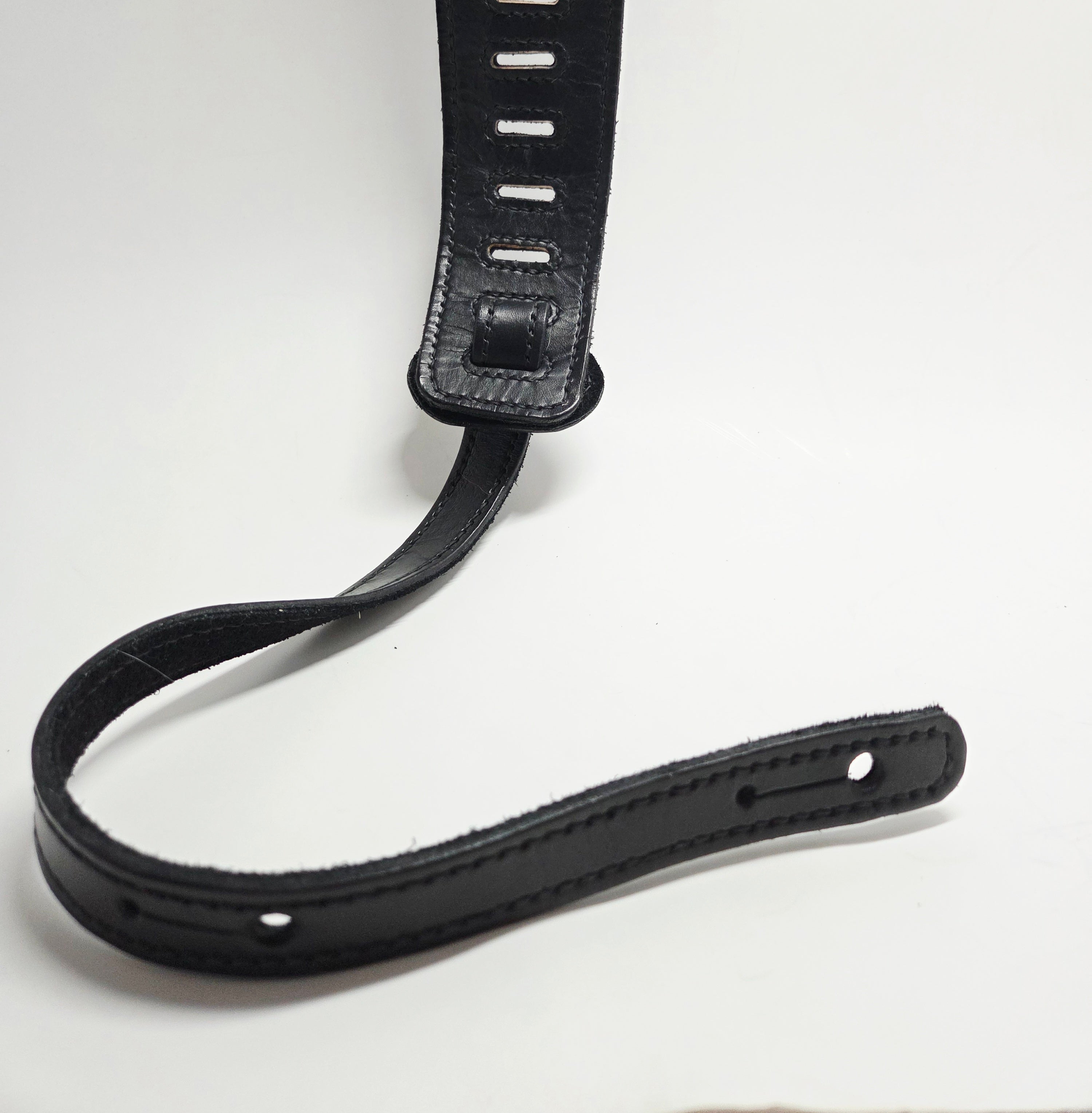 Dimond pattern guitar strap