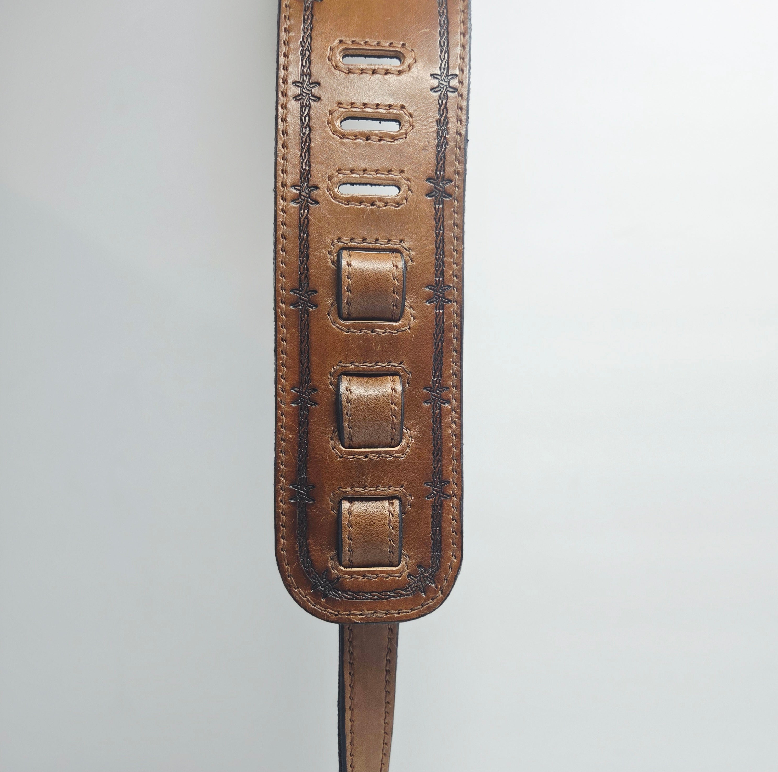 The Benchmark - Barbed Wire guitar strap