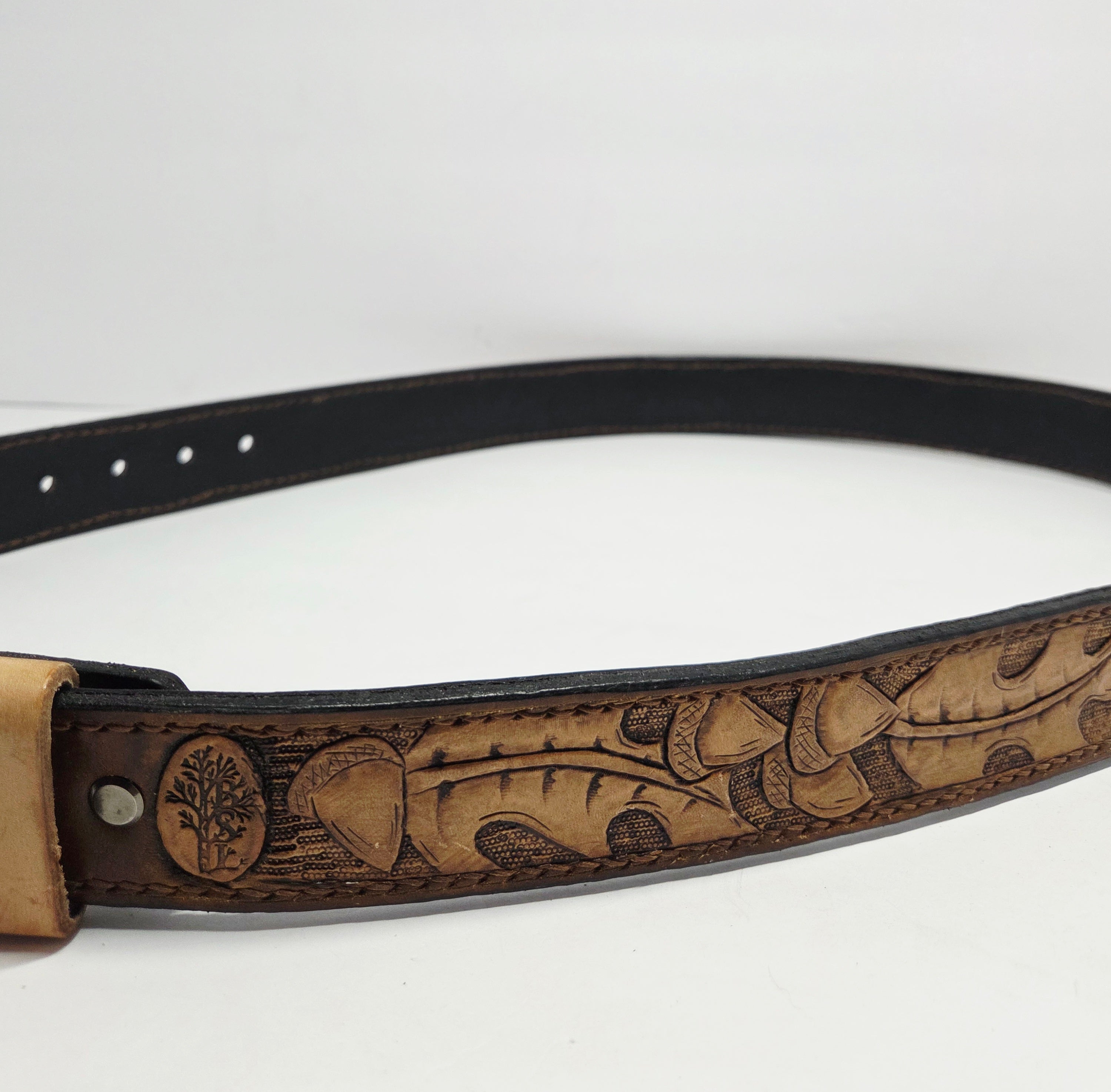 Oak Leaf & Acorn belt 36-40